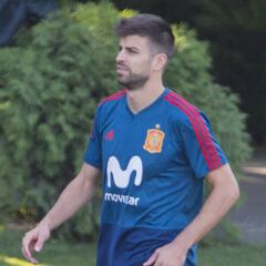 Piqué dio el susto en el Luzhniki