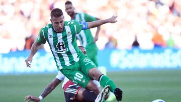 Canales, ante River Plate.