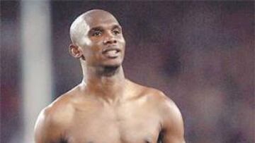 <b>EN LA ENCRUCIJADA. </b>Las diferencias ente Etoo y Rijkaard han puesto al presidente Laporta en un brete.