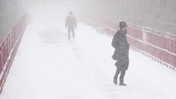 Advierten en Nueva York por intensa ca&iacute;da de nieve y fuertes r&aacute;fagas de viento debido a la bombog&eacute;nesis, pero, &iquest;qu&eacute; es este fen&oacute;meno? Aqu&iacute; te explicamos.