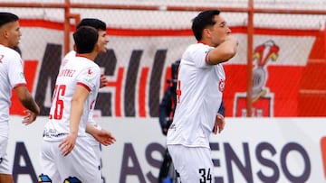 Es artillero histórico del fútbol chileno e hizo este gol en su estreno en la B: ¡minuto dos!