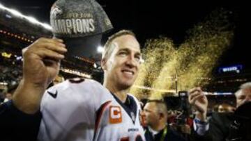 Peyton Manning no puede ocultar su felicidad por ganar el Super Bowl 50.