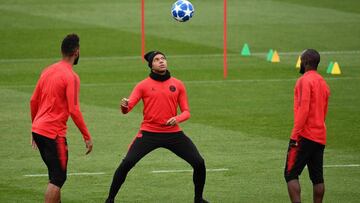 MBapp&eacute; se entrena para el partido ante el Estrella Roja.