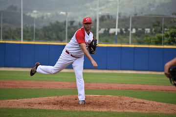Nacido en Texas, el relevista diestro tuvo un breve paso por el sistema de Ligas Menores de la MLB. Desde 2009 juega el béisbol de Latinoamérica; en aquel año llegó para jugar con los Diablos Rojos del México. En 2017 con los Criollos de Caguas, Maldonado terminó como el segundo mejor lanzador de los playoffs con una efectividad de 1.62 y marca de tres ganados y ninguno perdido.