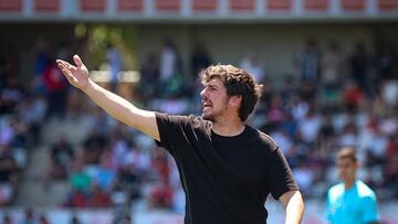 Javi Poves insulta a Hugo Duro y el Valencia sale en su defensa