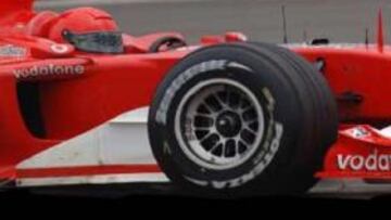 <b>A LOS MANDOS.</B> Rossi ya ha mostrado sus habilidades al volante de un Ferrari, ahora lo hará con más frecuencia.