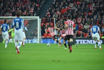 1-0. Aduriz anotó el primer tanto.