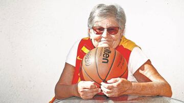 Pepa Senante fue en 1963 capitana de la primera selecci&oacute;n femenina de baloncesto en Espa&ntilde;a.