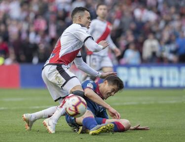 Real Madrid veto Raúl de Tomás from Rayo Vallecano clash