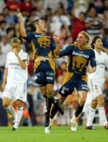 En 2004, los Pumas se convirtieron en el único equipo mexicano que ha sido invitado a disputar el Trofeo Santiago Bernabéu y además se lo llevó a sus vitrinas.