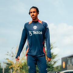 Leny Yoro, el Lamine Yamal de la defensa del Manchester United