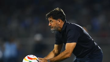  Gustavo lama head coach of Pumas  during the Quarterfinals first leg match between Pumas UNAM and Cruz Azul as part of the Torneo Clausura 2024 Liga BBVA MX at Olimpico Universitario Stadium on May 09, 2024 in Mexico City, Mexico.