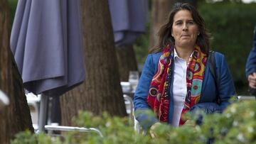Conchita Martínez, antes del acto de renovación como capitana de los equipos españoles de Copa Davis y Copa Federación.