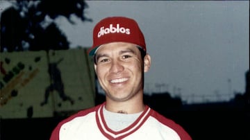 Nació el 25 de agosto de 1968 en Los Mochis, Sinaloa, y debutó en 1990 con los Diablos Rojos del México, equipo en el que militó durante 22 campañas. En 1997 defendió los colores de los Saraperos de Saltillo.
Tiene marcas históricas a la defensiva y a la ofensiva para un jugador de su posición. Es el campo corto con más doble matanzas en la historia de la LMB con 1731, más juegos jugados para un pelotero de su posición con 2219, más temporadas jugadas para un parador en corto con 23 y es noveno de todos los tiempos en carreras producidas con 1315.
Cortesía LMB