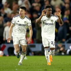 Joe Cole pide titularidad de Luis Sinisterra en Leeds