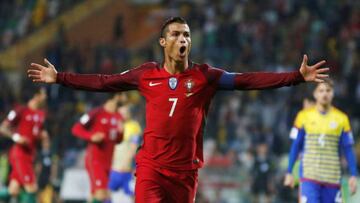 Cristiano, con Portugal.