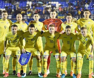 Finalmente acabó debutando con la selección ucraniana el 23 de marzo de 2018 en un encuentro celebrado en Marbella en calidad de amistoso contra Arabia Saudí.