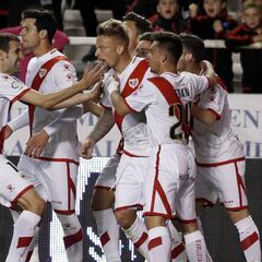 El Rayo supera su primera final por lograr la permanencia