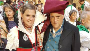 Javier Tebas sorprende en Twitter posando con traje regional durante las fiestas de San Lorenzo en Huesca.