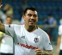 "Cuando termine su contrato, Medel irá a Boca o Católica"