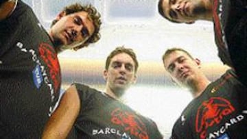 <b>ROCAS.</B> De izquierda a derecha: Alfonso Reyes, Garbajosa, Gasol, Bueno y Felipe Reyes.