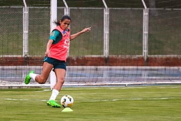 Luego de la victoria ante Paraguay, la Selección Femenina de Brasil volvió a trabajos de campo en la cancha de la Universidad Industrial de Santander, esta vez con miras a la gran final de la Copa América Femenina ante Colombia.