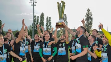 Jugadores de la Virtus Acquaviva celebrando el título de liga de San Marino. FSGC