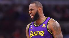 CHICAGO, ILLINOIS - MARCH 29: LeBron James #6 of the Los Angeles Lakers reacts against the Chicago Bulls during the first half at United Center on March 29, 2023 in Chicago, Illinois. NOTE TO USER: User expressly acknowledges and agrees that, by downloading and or using this photograph, User is consenting to the terms and conditions of the Getty Images License Agreement.   Michael Reaves/Getty Images/AFP (Photo by Michael Reaves / GETTY IMAGES NORTH AMERICA / Getty Images via AFP)