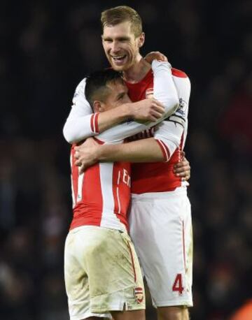 8. Per Mertesacker: 10,172 minutos en 115 partidos.