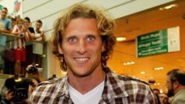 Forlán presentandoo su libro