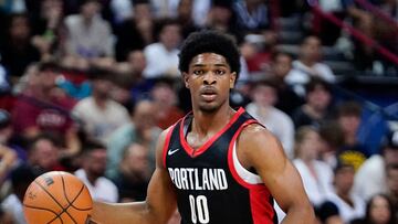 Jul 7, 2023; Las Vegas, NV, USA; Portland Trail Blazers guard Scoot Henderson (00) dribbles the ball against the Houston Rockets during the first half at Thomas & Mack Center. Mandatory Credit: Lucas Peltier-USA TODAY Sports