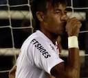 Neymar da el primer triunfo al Santos con un 'hat-trick'