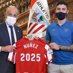 Núñez olvida los cantos de sirena y renueva sin cláusula hasta 2025