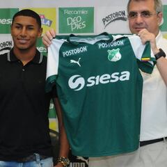 Angulo y su paso al Cali: "Esta camiseta también es grande"