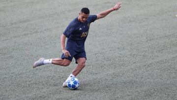 Soccer Football - Champions League - Manchester United Training - Stade de Suisse, Bern, Switzerland - September 18, 2018 Manchester United's Alexis Sanchez during training Action Images via Reuters/Matthew Childs