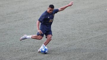 Soccer Football - Champions League - Manchester United Training - Stade de Suisse, Bern, Switzerland - September 18, 2018   Manchester United&#039;s Alexis Sanchez during training   Action Images via Reuters/Matthew Childs