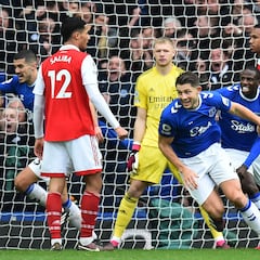 El Arsenal sucumbe al entusiasmo del Everton de Dyche