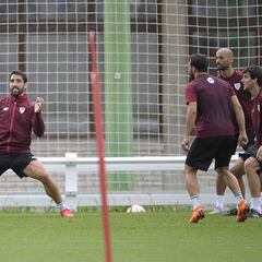 Berizzo aprieta a la plantilla con una sesión maratoniana