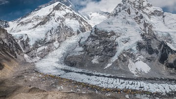 FILE PHOTO: A drone view shows Mount Everest along with Khumbu Glacier and base camp in Nepal, April 30, 2024. Seven Summit Treks/Handout via REUTERS THIS IMAGE HAS BEEN SUPPLIED BY A THIRD PARTY. NO RESALES. NO ARCHIVES/File Photo