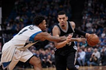 Danny Green defendido por Brandon Rush en la victoria de San Antonio Spurs ante los Minnesota Timberwolves 100-93.