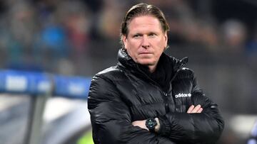 Soccer Football - Bundesliga - Hamburger SV vs FC Cologne - Volksparkstadion, Hamburg, Germany - January 20, 2018   Hamburg coach Markus Gisdol    REUTERS/Fabian Bimmer    DFL RULES TO LIMIT THE ONLINE USAGE DURING MATCH TIME TO 15 PICTURES PER GAME. IMAG