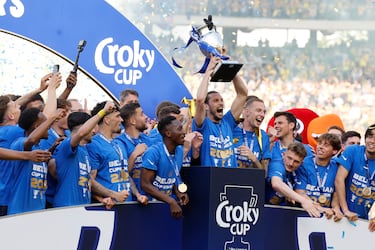 En 2024 consiguieron levantar la Copa de Bélgica, su primer título desde que conquistaron la liga en 1937, 88 años entre ambos títulos. Incluso más tiempo llevaban sin ganar la Copa, su úlitmo título fue en 1904, 110 años entre ambos títulos coperos.