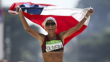 Olivera cumple en el maratón y establece nuevo récord mundial