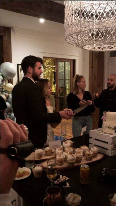 ¿Liam Hemsworth y Miley Cyrus se casan en secreto?
