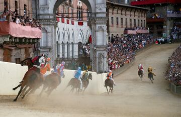 La Toscana luce medieval en 2017 con el Palio de Siena