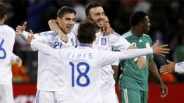 Kaita vende a Nigeria y Grecia se mantiene viva