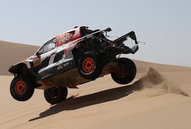 Henk Lategan y Brett Cummings de Toyota Gazoo Racing W2RC en acción durante la novena etapa. 