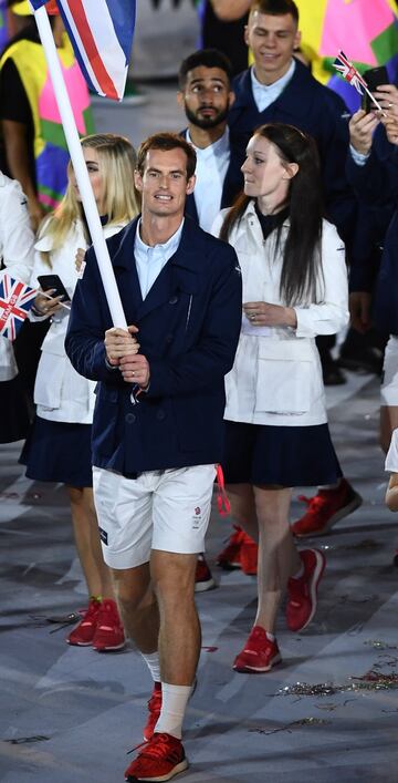 En los Juegos de Río 2016 fue el encargado de abanderar a la delegación británica durante la ceremonia de inauguración de los Juegos