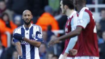 Anelka y su pol&eacute;mico gesto.