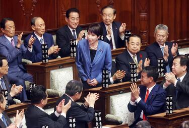 El 21 de octubre de 2025, la política del Partido Liberal Democrático japonés, Sanae Takaichi, se convirtió en la primera mujer en ocupar el puesto de primera ministra de Japón en la historia. Es miembro de la organización ultranacionalista "Nippon Kaigi".